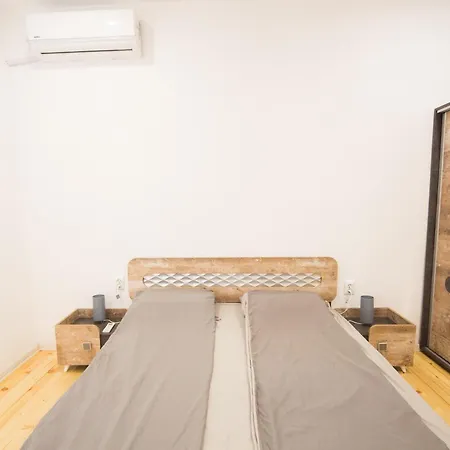 Aleks Sunrise -top Center ,sea Garden Apartment